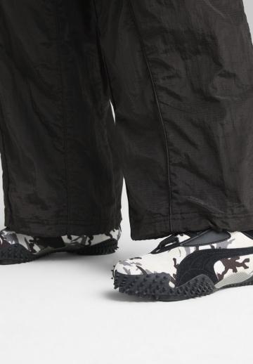 Беговые кроссовки