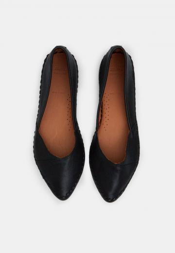 Спортивные балетки