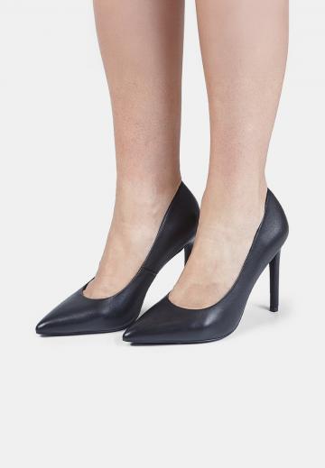 Туфли на высоком каблуке