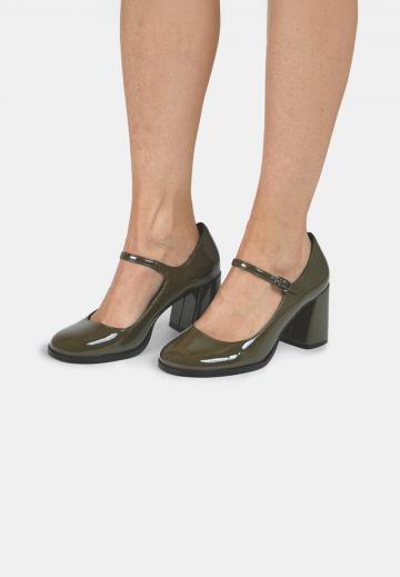 Туфли с ремешком