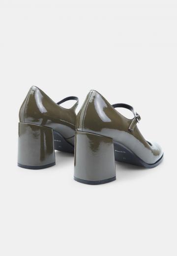 Туфли с ремешком