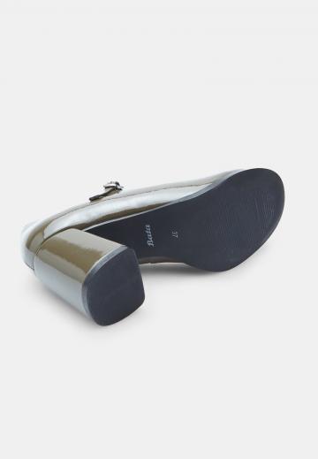 Туфли с ремешком