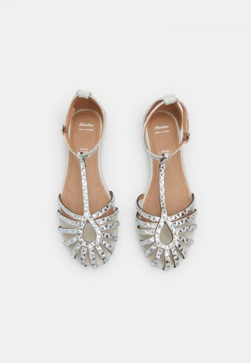 Гандбольные кроссовки