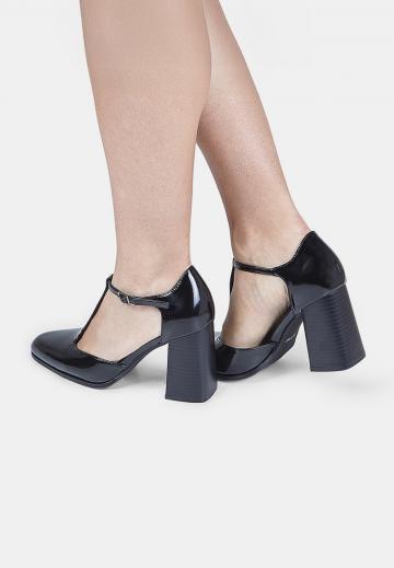 Туфли с ремешком