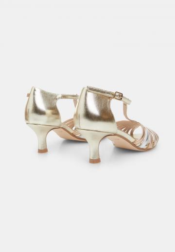 Туфли с ремешком