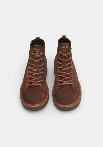 Ботинки на шнуровке