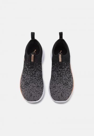 Тренировочные кроссовки