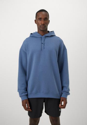 Спортивная кофта