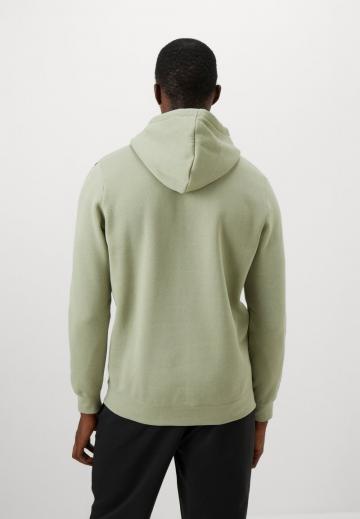 Спортивная кофта