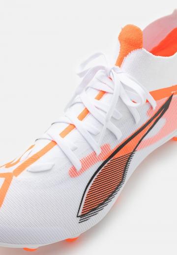 Футбольные бутсы