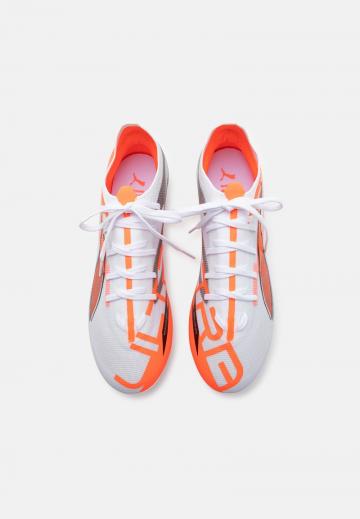 Футбольные бутсы