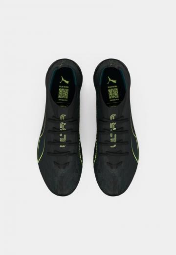 Футбольные бутсы