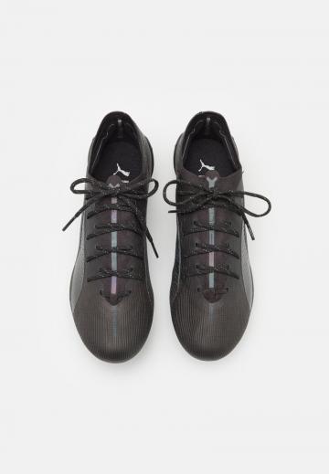 Футбольные бутсы