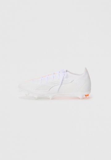 Футбольные бутсы