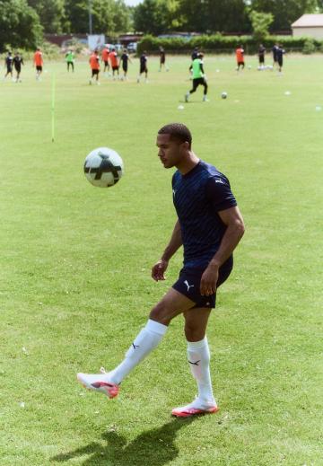 Футбольные бутсы