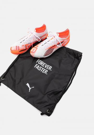 Футбольные бутсы