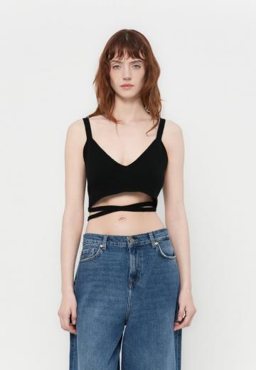 Топ на бретельках