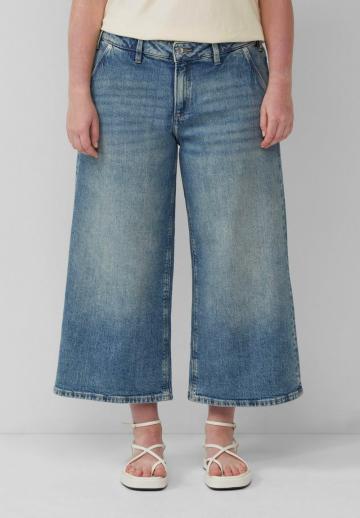 Короткие джинсы