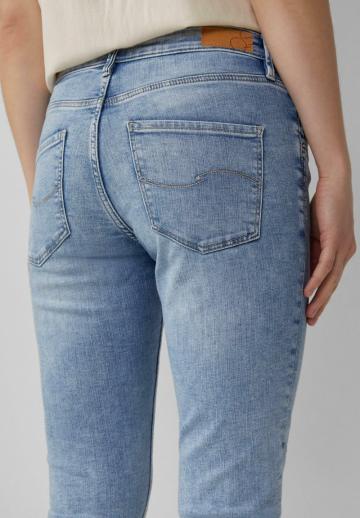 Короткие джинсы