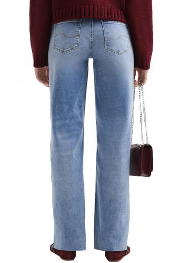 Свободные джинсы