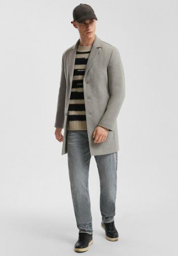 Короткое пальто