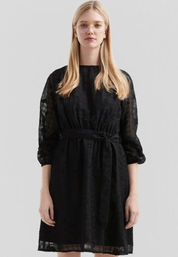 Короткое платье