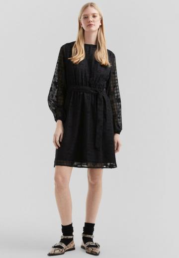 Короткое платье