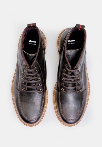 Ботинки на шнуровке