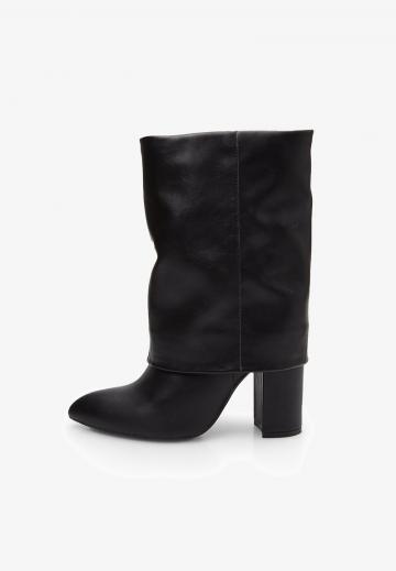 Полусапожки на высоком каблуке