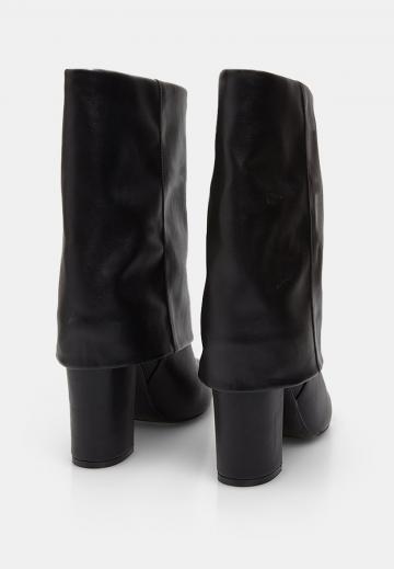 Полусапожки на высоком каблуке