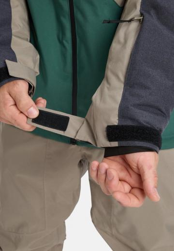 Сноубордическая куртка