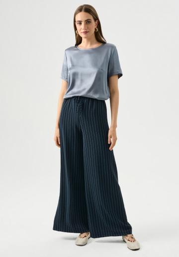 Атласная блузка