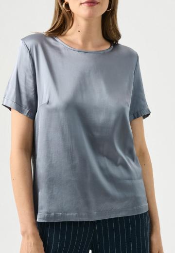 Атласная блузка