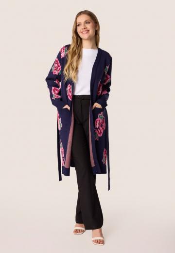 Длинный жилет