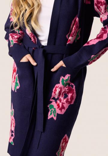 Длинный жилет