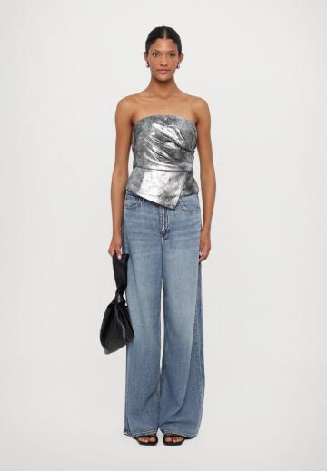 Джинсы бойфренда