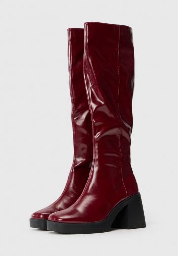 Высокие сапоги