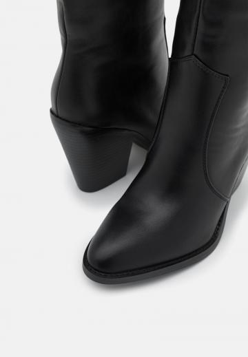 Ковбойские сапоги