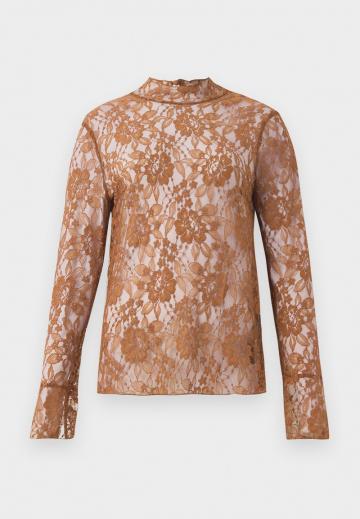 Кружевная блузка