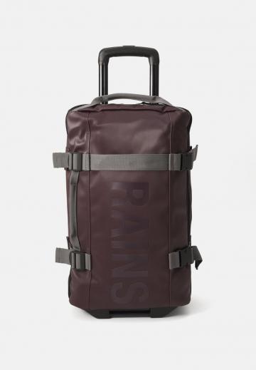 Чемодан на колесах