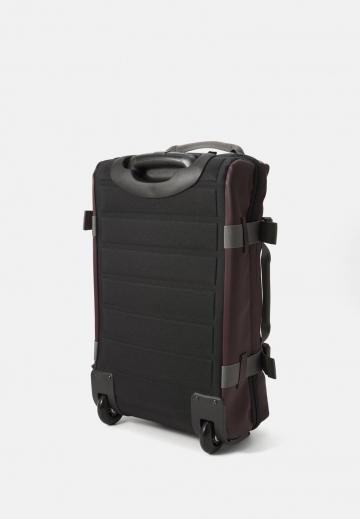 Чемодан на колесах