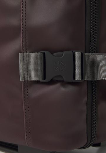 Чемодан на колесах