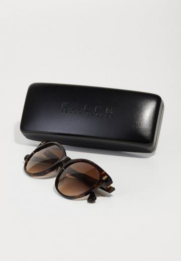 Солнечные очки