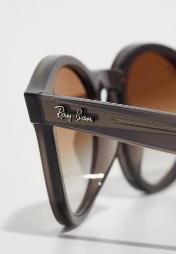 Солнечные очки