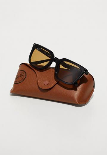 Солнечные очки