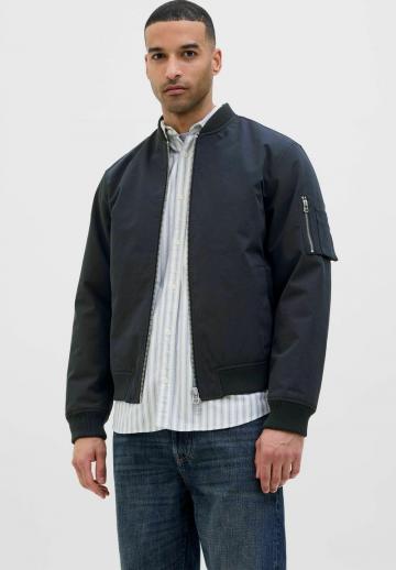 Куртка бомбер