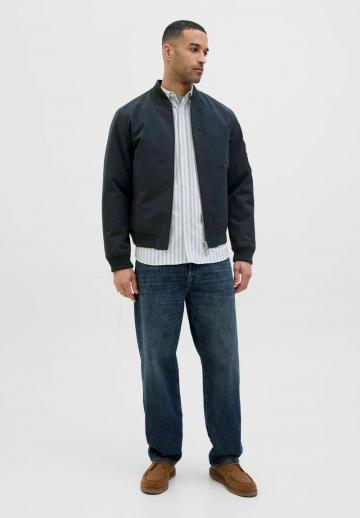 Куртка бомбер