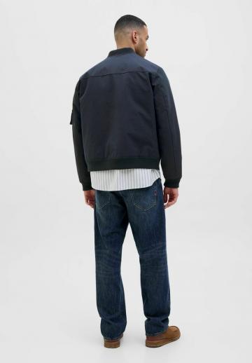 Куртка бомбер