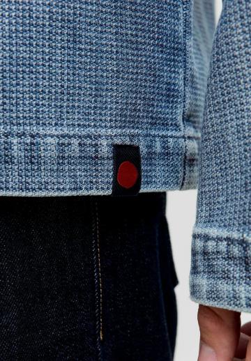 Джинсовая куртка