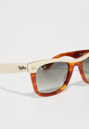 Солнечные очки